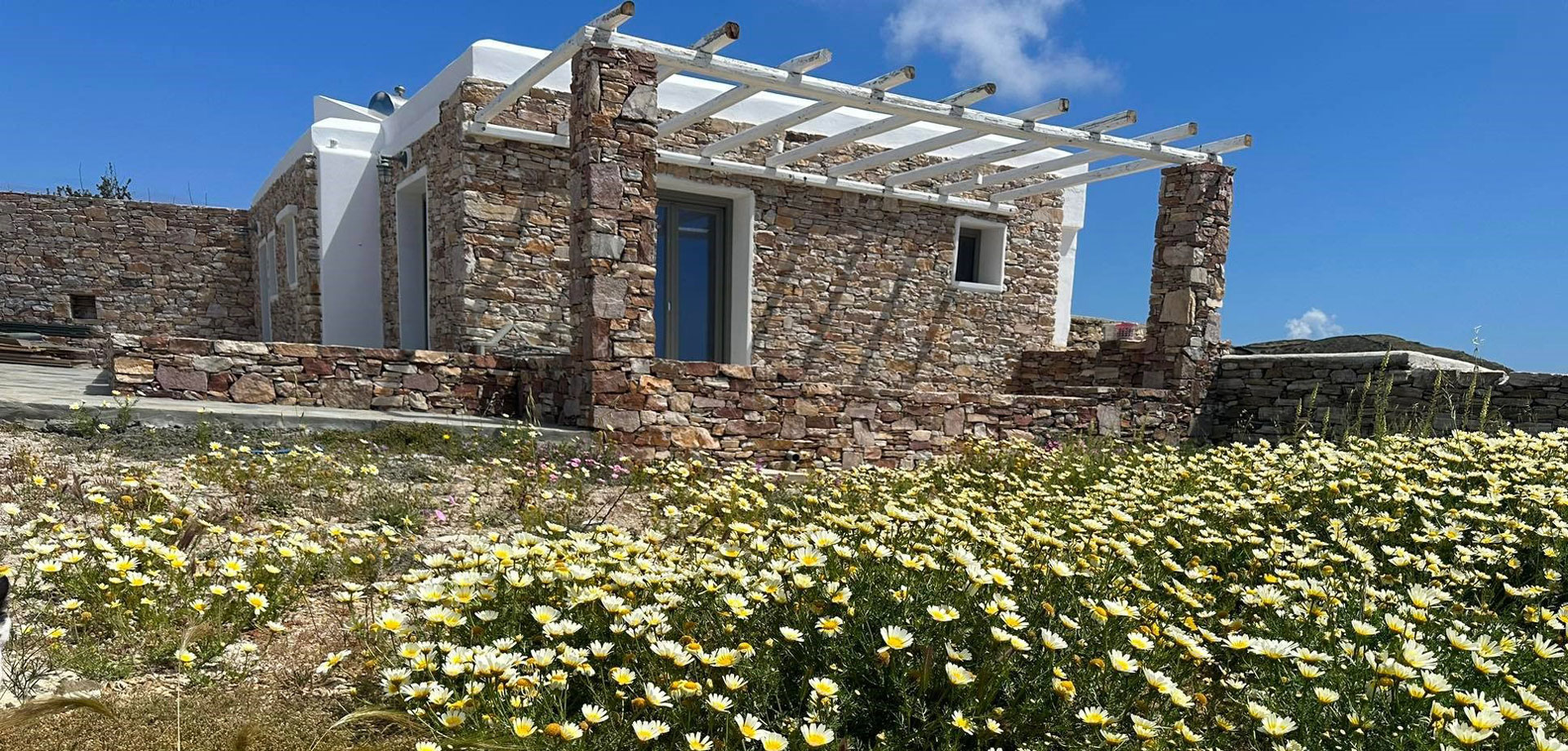 Η κατοικία Βραχιές στη Φολέγανδρο