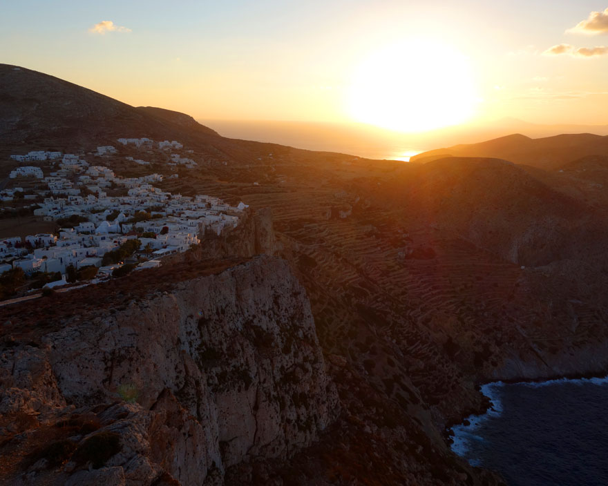 Ηλιοβασίλεμα στη Φολέγανδρο